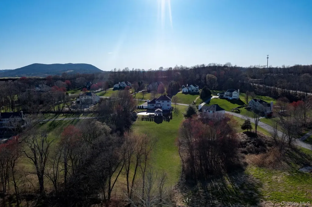 107 Denniston Drive New Windsor NY 12553