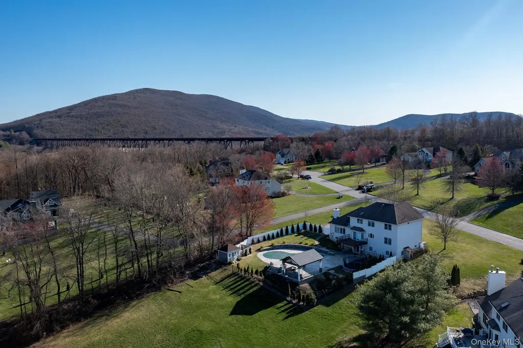 107 Denniston Drive New Windsor NY 12553