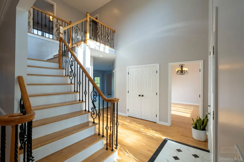 107 Denniston Drive New Windsor NY 12553