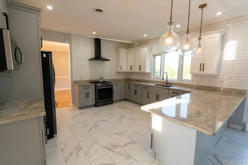 107 Denniston Drive New Windsor NY 12553