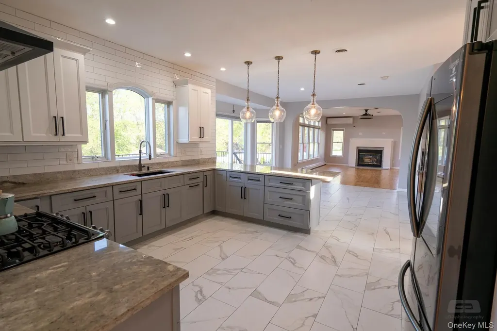 107 Denniston Drive New Windsor NY 12553