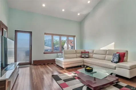208 Beach 124th Street Far Rockaway NY 11694