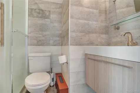 208 Beach 124th Street Far Rockaway NY 11694