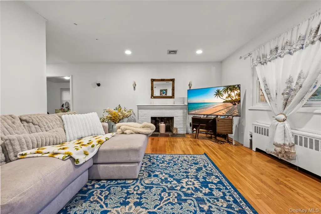 16803 Cryders Lane Whitestone NY 11357