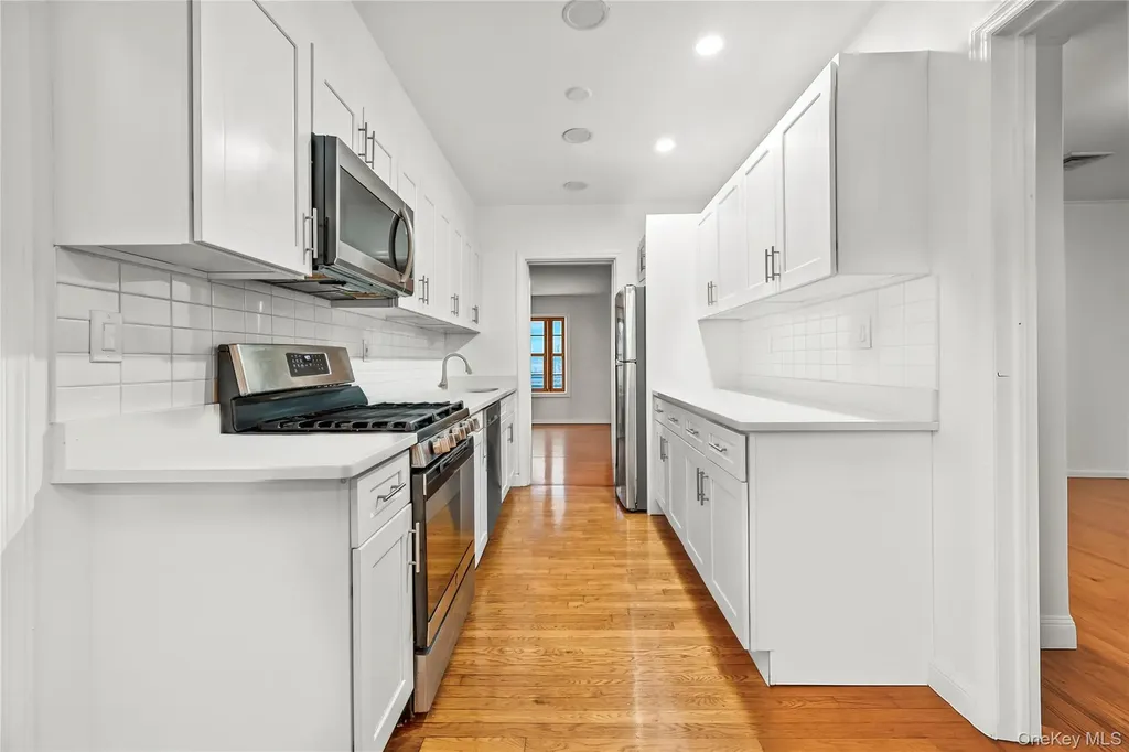 16803 Cryders Lane Whitestone NY 11357