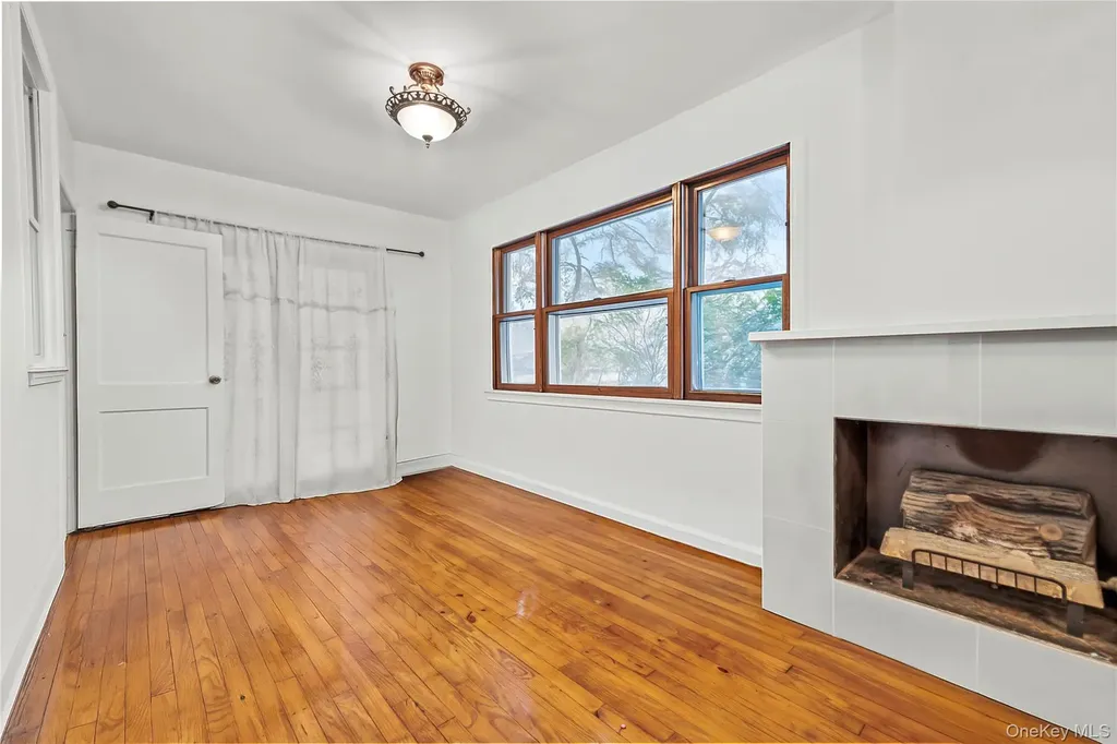16803 Cryders Lane Whitestone NY 11357
