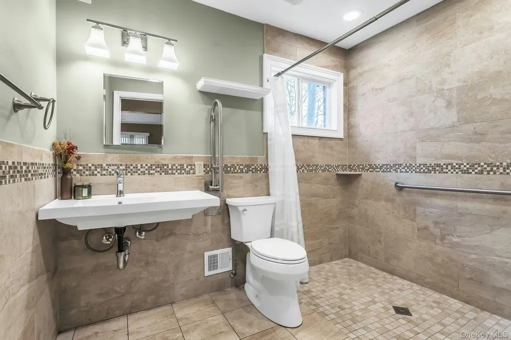 77 Marvin Lane Commack NY 11725