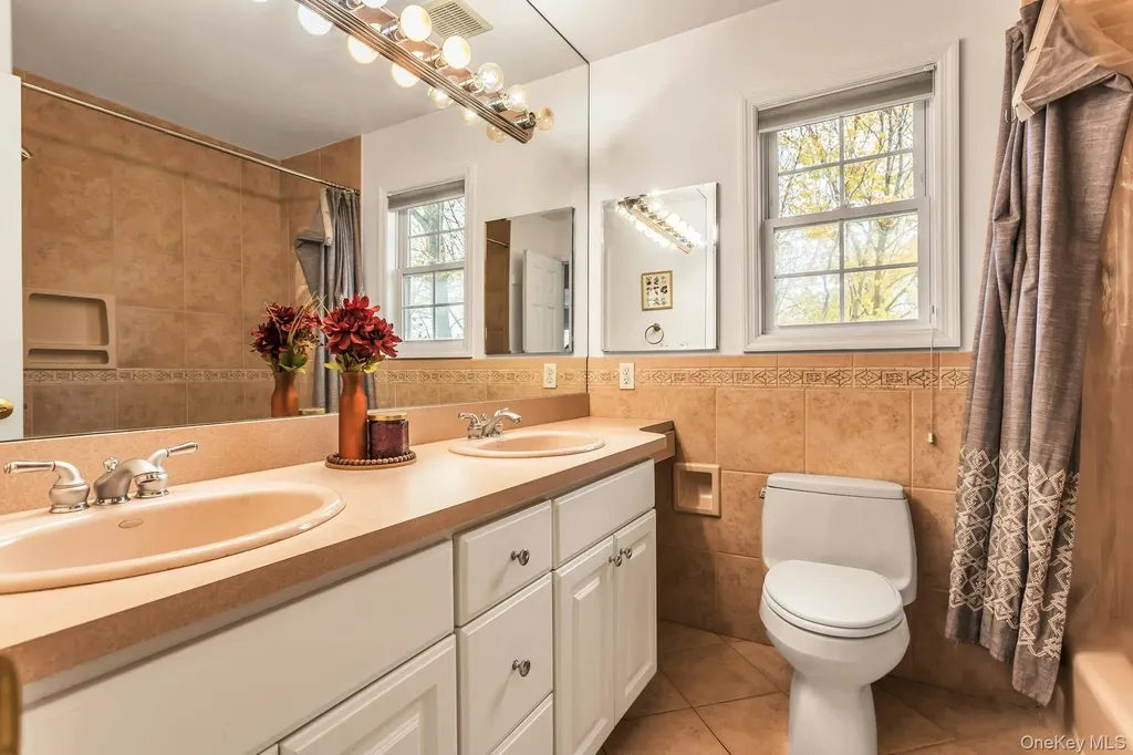 77 Marvin Lane Commack NY 11725