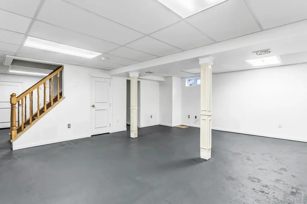 77 Marvin Lane Commack NY 11725