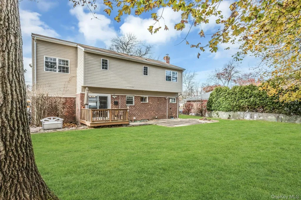 77 Marvin Lane Commack NY 11725