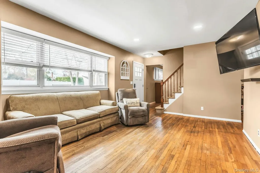 77 Marvin Lane Commack NY 11725