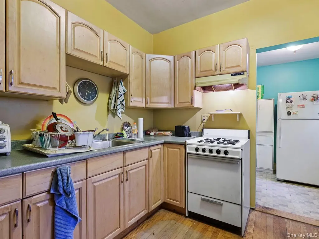 192 Washington Avenue Kingston NY 12401