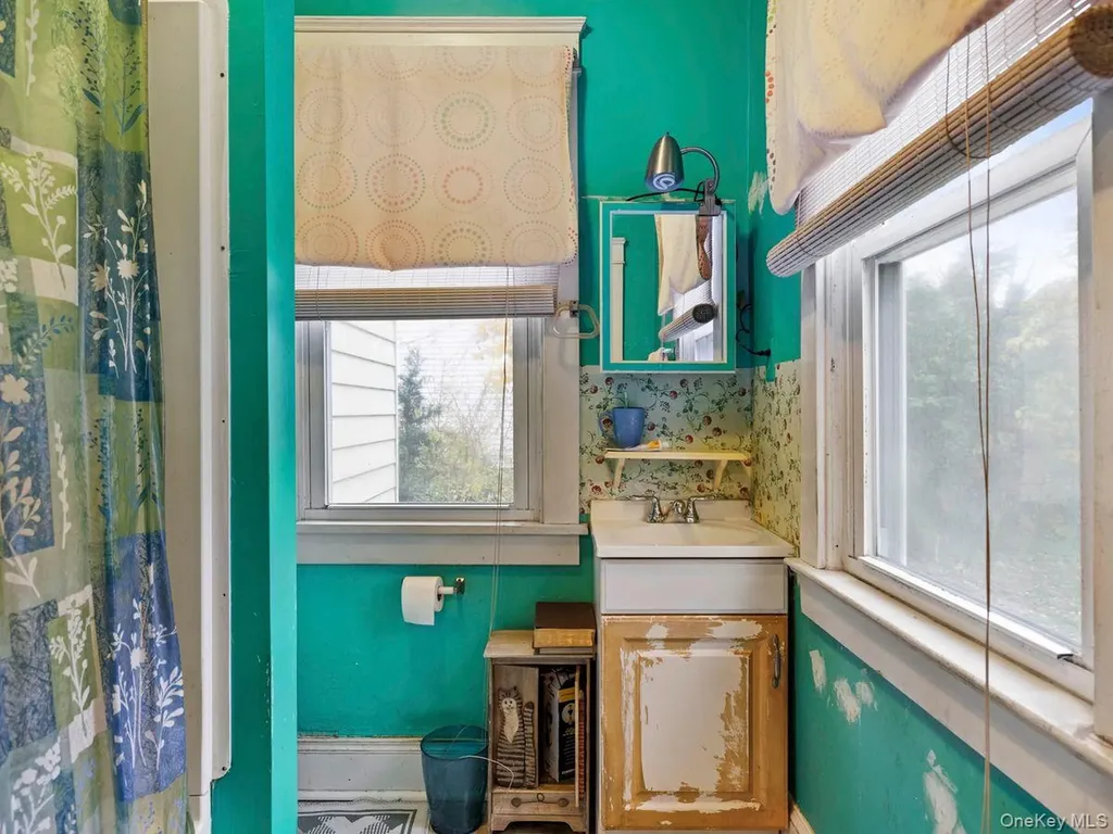 192 Washington Avenue Kingston NY 12401