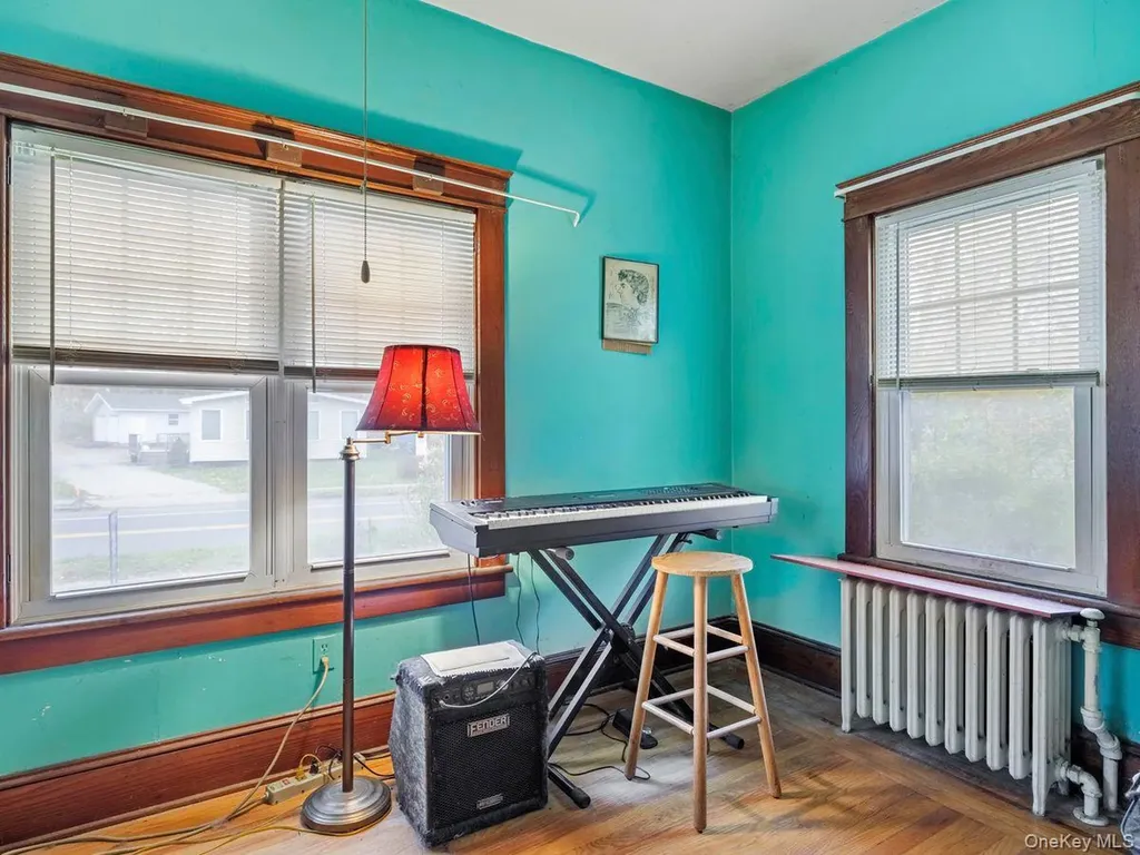 192 Washington Avenue Kingston NY 12401