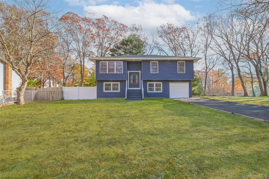 398 Glen Drive Shirley NY 11967
