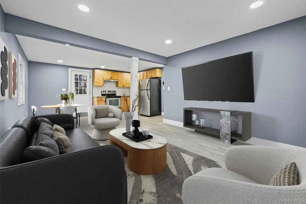 398 Glen Drive Shirley NY 11967