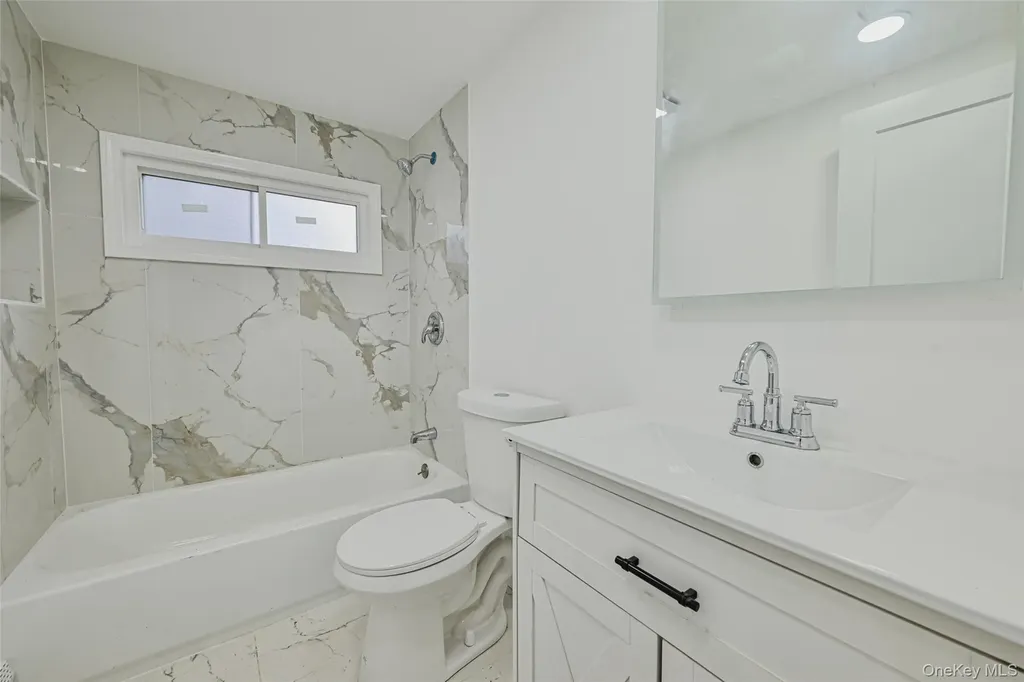 398 Glen Drive Shirley NY 11967