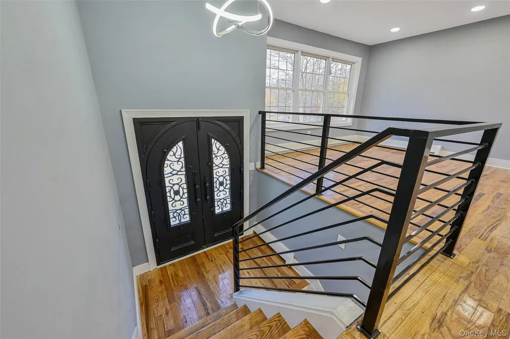 398 Glen Drive Shirley NY 11967