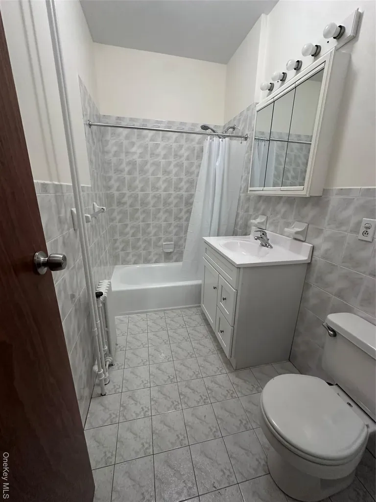 1939 Gates Avenue Ridgewood NY 11385