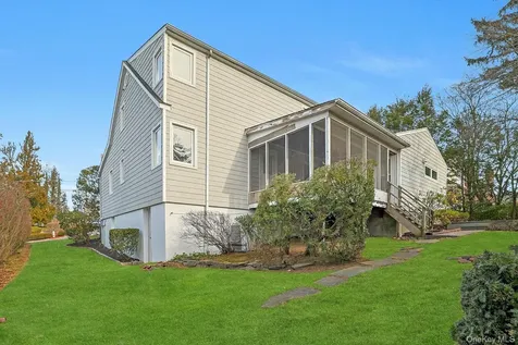 12 Cross Hill Road Eastchester NY 10709