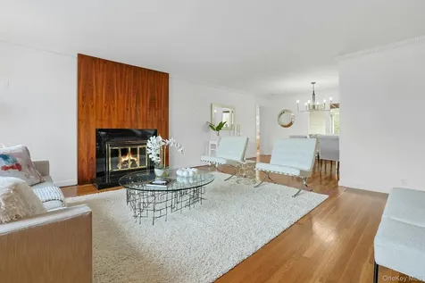 12 Cross Hill Road Eastchester NY 10709