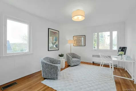 12 Cross Hill Road Eastchester NY 10709