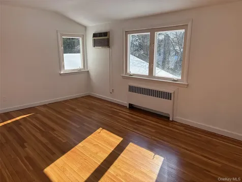 12 Cross Hill Road Eastchester NY 10709