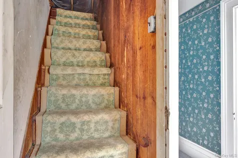 1760 Albertson Lane Greenport NY 11944