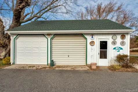 1760 Albertson Lane Greenport NY 11944