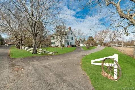 1760 Albertson Lane Greenport NY 11944