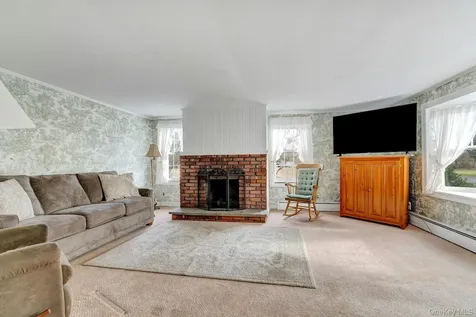 1760 Albertson Lane Greenport NY 11944