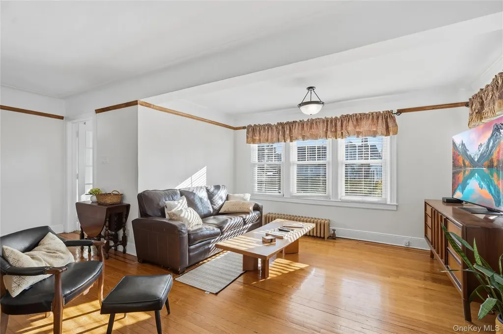 115 Wicks Lane Malverne NY 11565