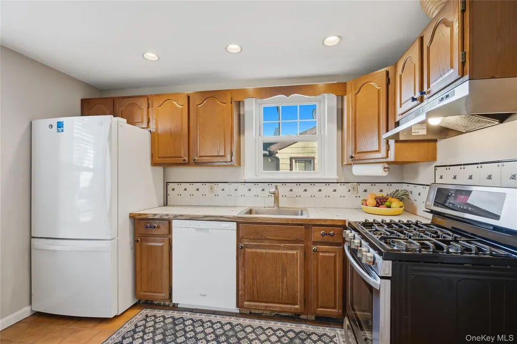 115 Wicks Lane Malverne NY 11565