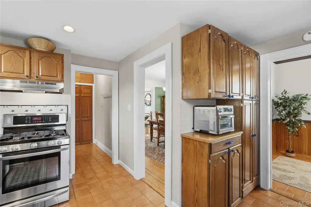 115 Wicks Lane Malverne NY 11565