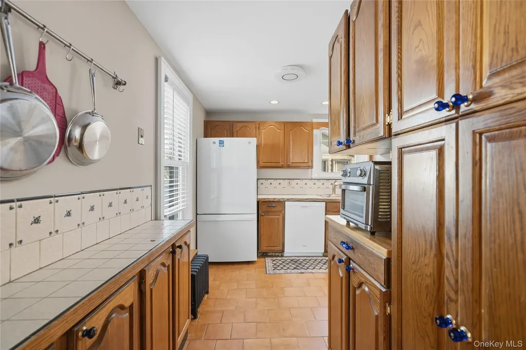 115 Wicks Lane Malverne NY 11565