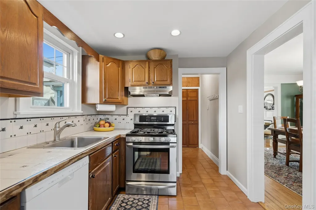 115 Wicks Lane Malverne NY 11565