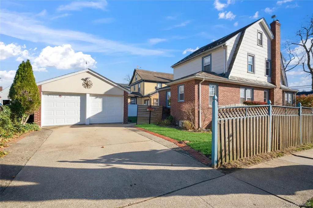 115 Wicks Lane Malverne NY 11565
