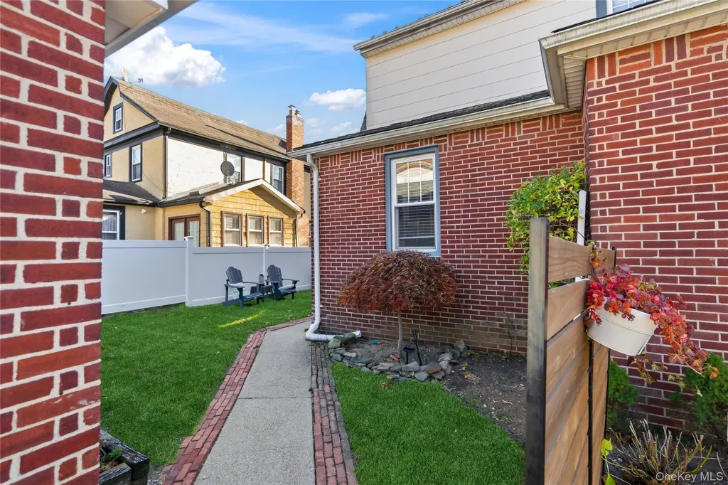 115 Wicks Lane Malverne NY 11565