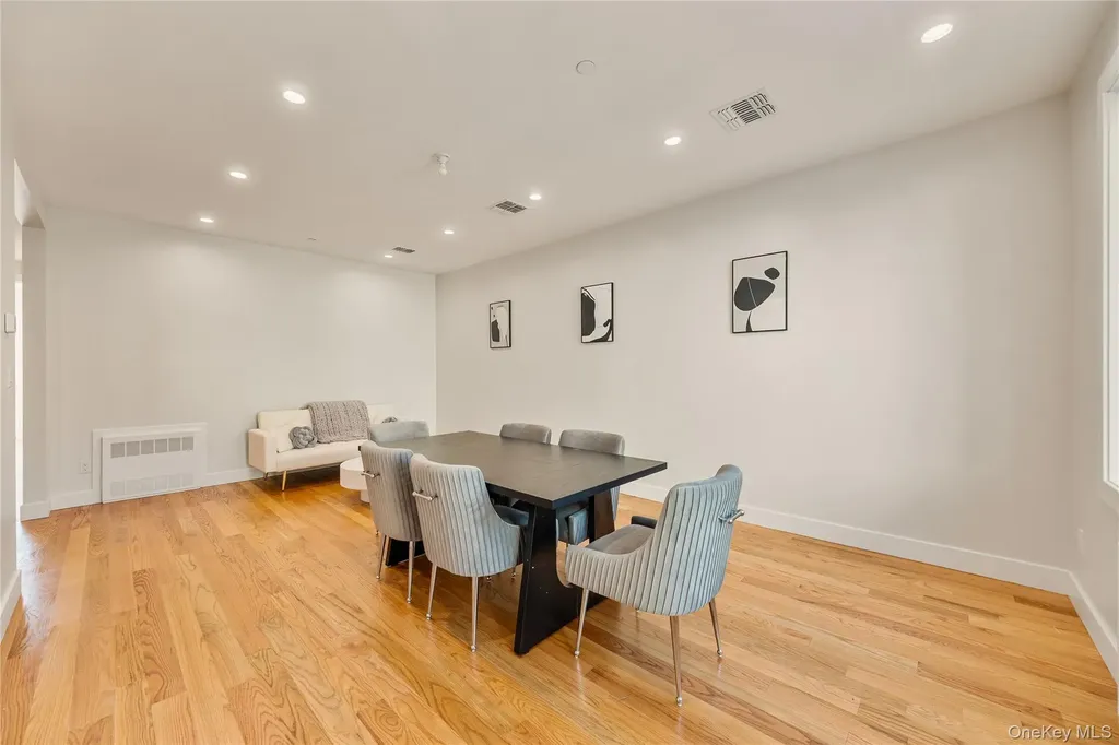 17 Lazer Court Spring Valley NY 10977