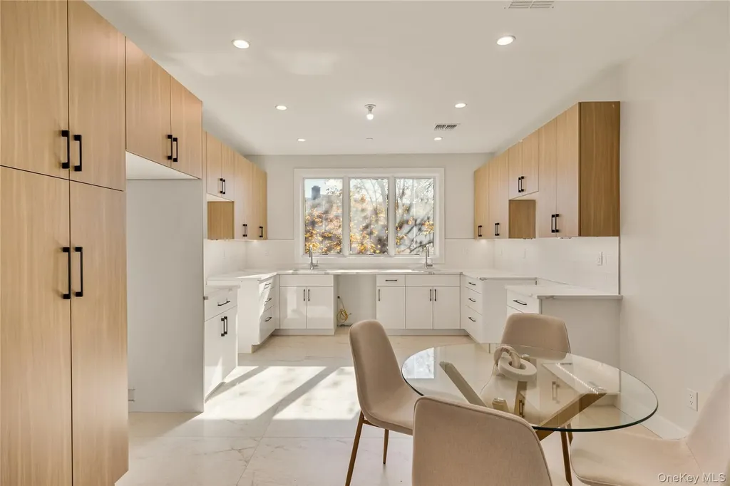 17 Lazer Court Spring Valley NY 10977