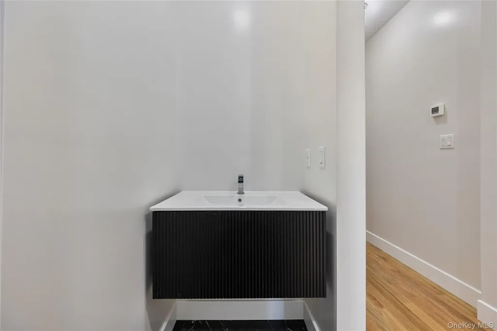 17 Lazer Court Spring Valley NY 10977