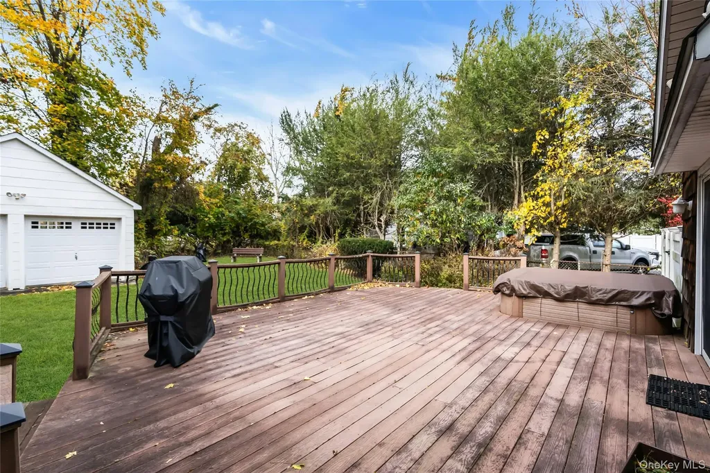 24 Elm Avenue Smithtown NY 11787