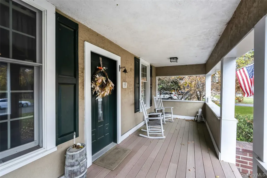 24 Elm Avenue Smithtown NY 11787