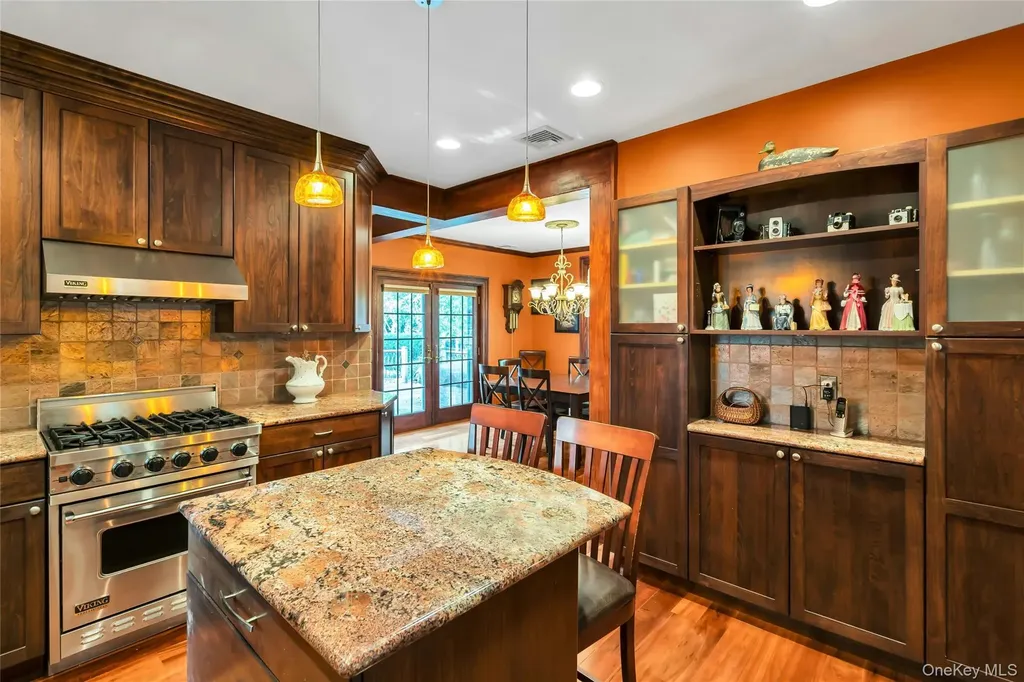 24 Elm Avenue Smithtown NY 11787