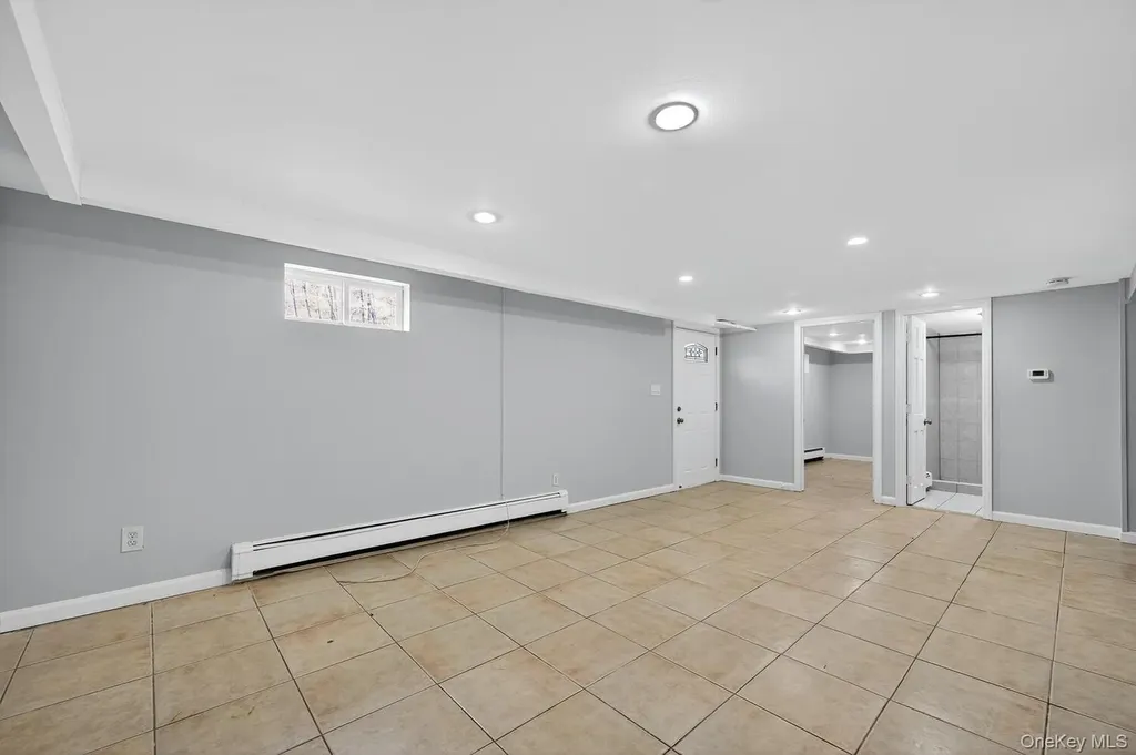 552 Old Country Road Plainview NY 11803
