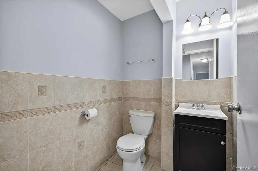 552 Old Country Road Plainview NY 11803