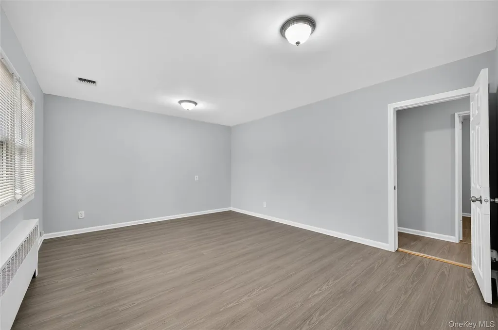 552 Old Country Road Plainview NY 11803