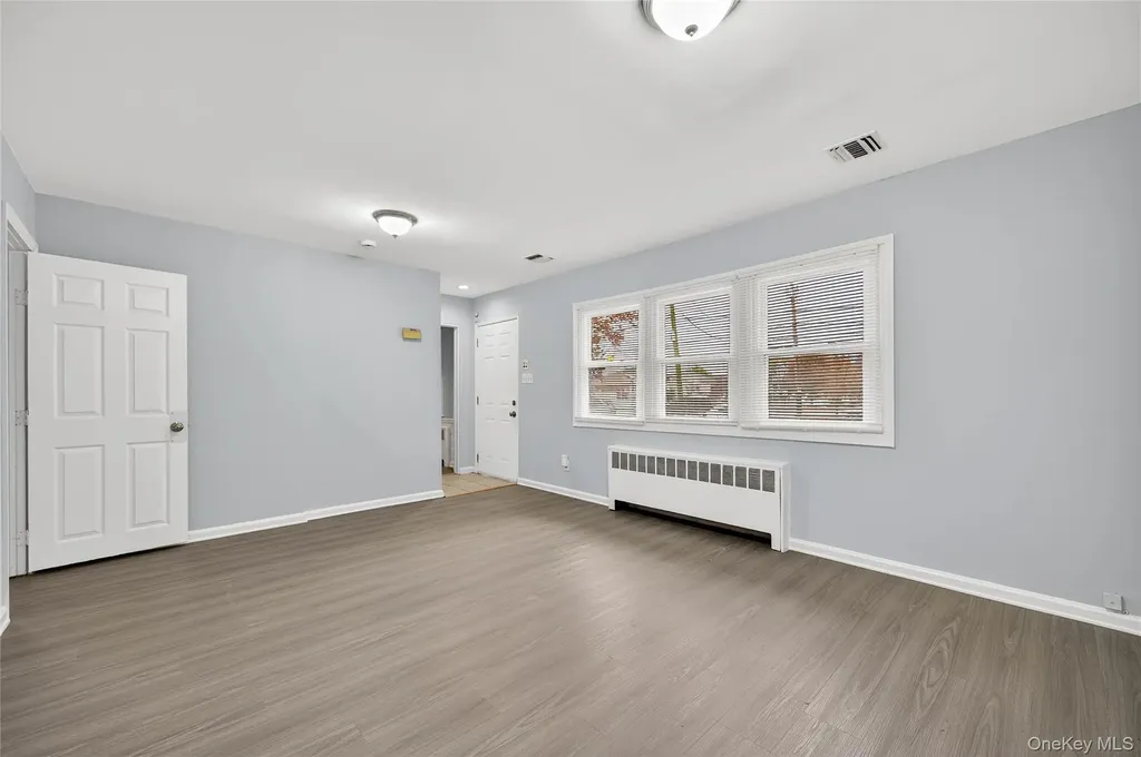 552 Old Country Road Plainview NY 11803