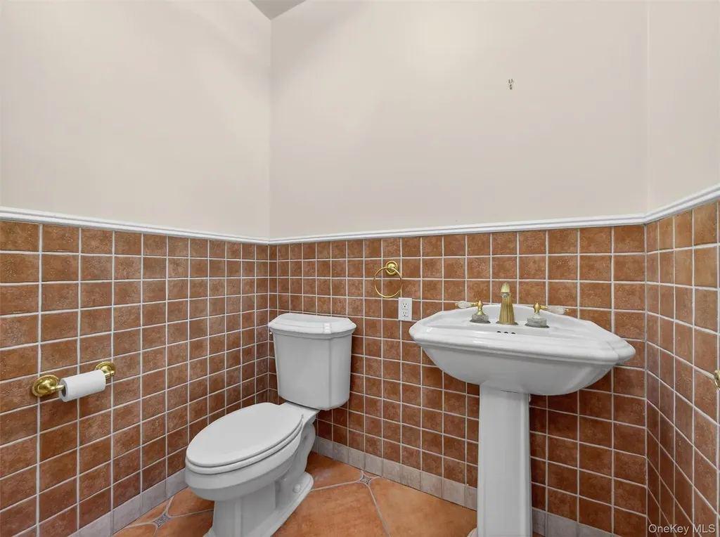 120 E Willow Tree Road Spring Valley NY 10977