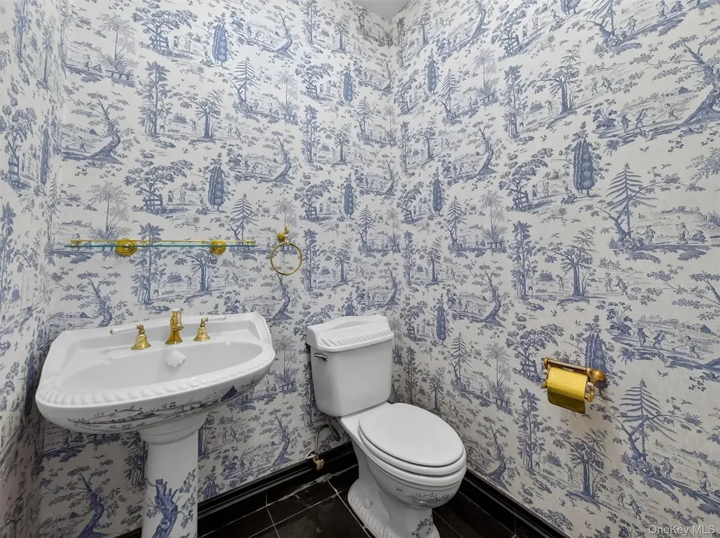 120 E Willow Tree Road Spring Valley NY 10977